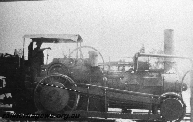 P03329
Adelaide Timber company's traction engine 