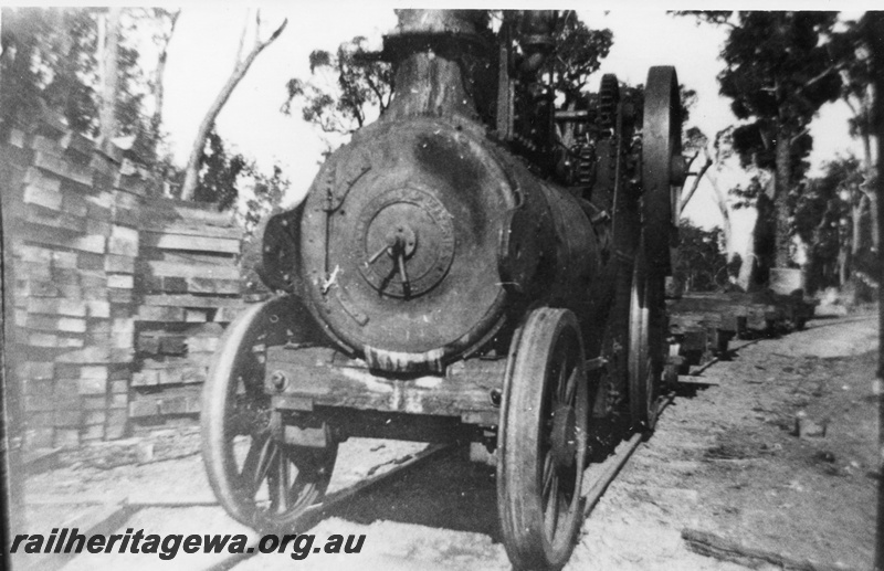 P03330
Adelaide Timber company's traction engine 