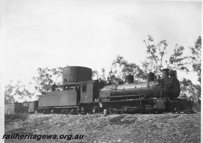 P03537
MRWA A class 26, water tower, Gingin, MR line, side and front view
