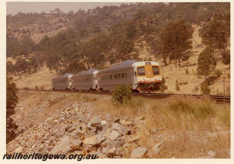 P03547
Three car 