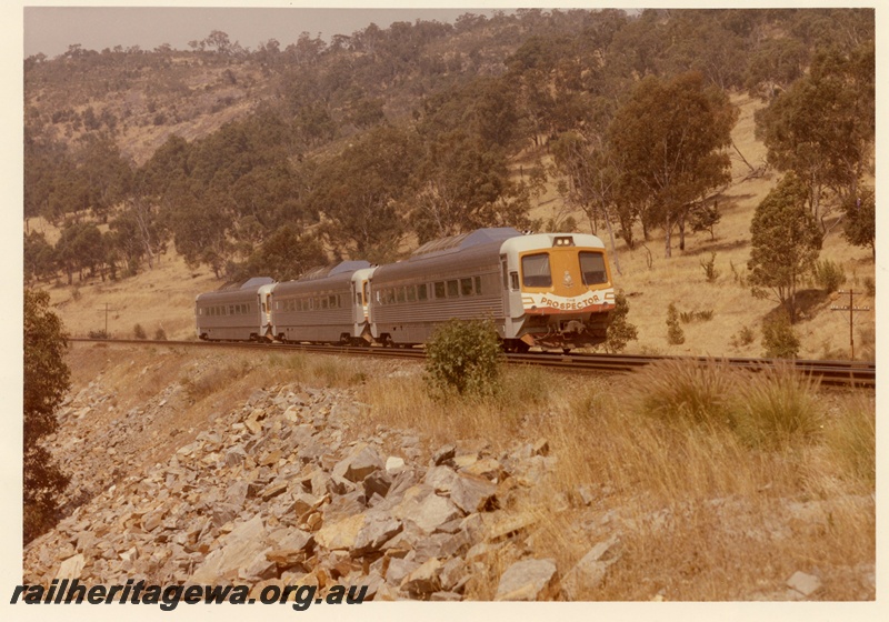 P03547
Three car 