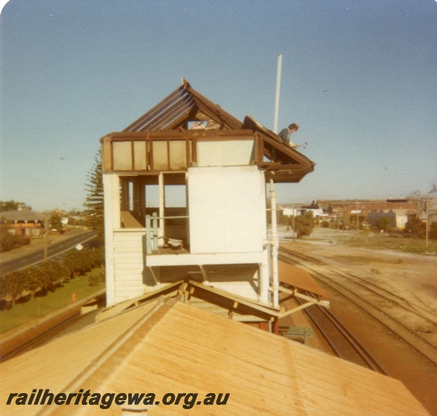 P03558
Signal box, Bassendean, being demolished.
