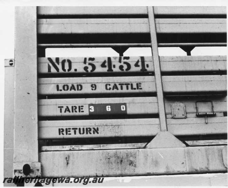 P03566
WAGR Cattle Container, No. 5454, view of the end of the side
