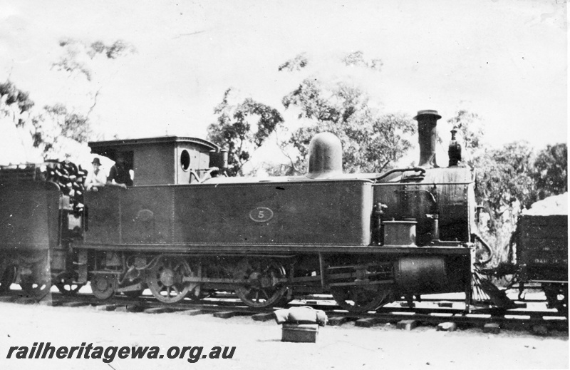 P03588
L class 5, 0-6-2T with tender, later named 