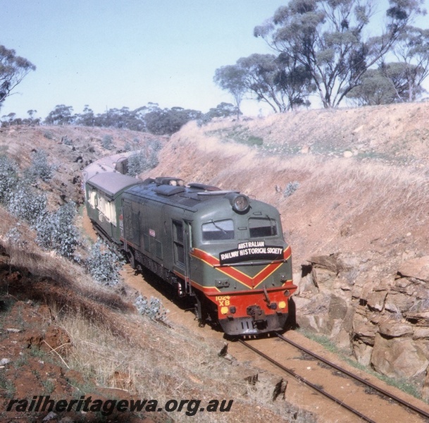 P03670
XB class 1024,returning on ARHS day tour from Greenhills somewhere in the area of Mount Hardy, YB line
