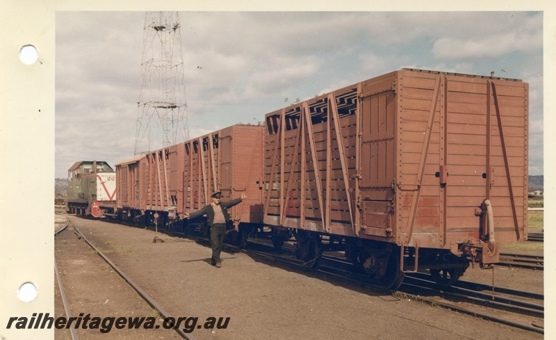 P03714
B class 1601, shunting BE wagons, Midland marshalling yards, ER line, view shows side and end details of the BE.
