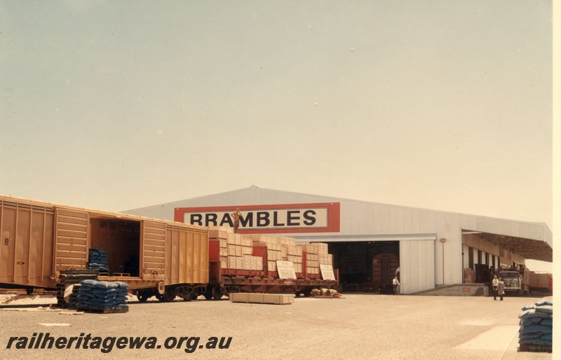 P03814
Brambles Freight Terminal, loading in progress, Kewdale
