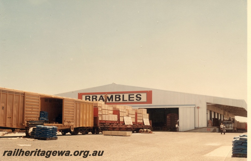 P03814
Brambles Freight Terminal, loading in progress, Kewdale
