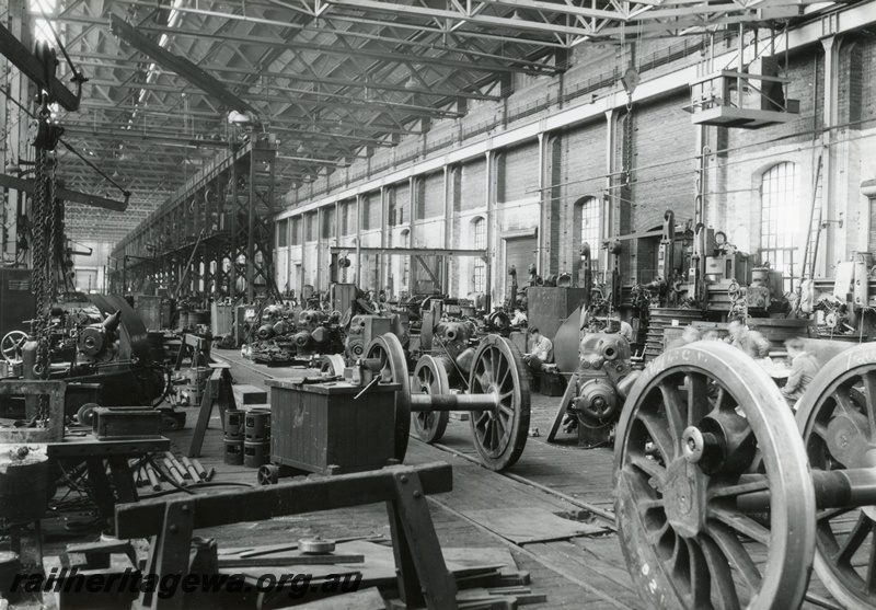 P04055
Machine shop, Midland Workshops, wheels, columns before dismantling, interior view of the length of the building 
