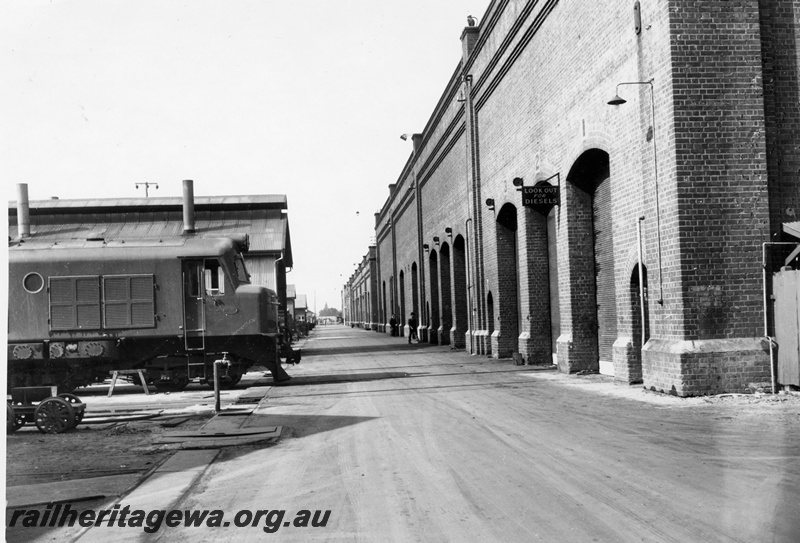 P04067
Midland Workshops, front, view looking north, diesel loco in foreground
