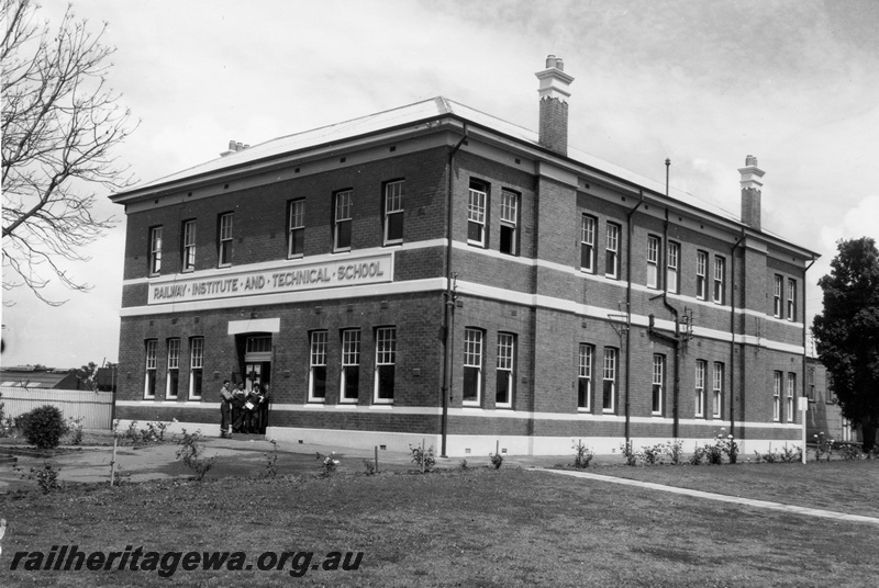 P04070
Railway Institute Technical School building, Midland
