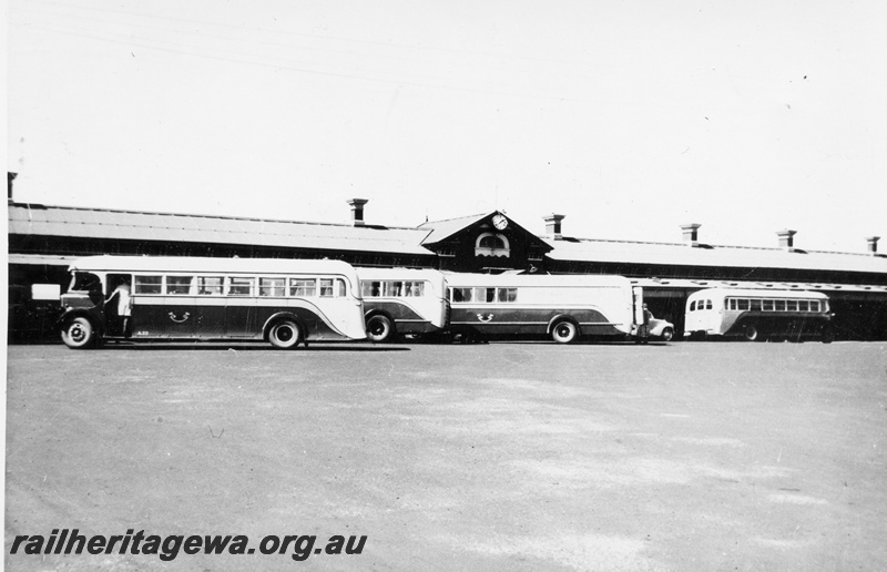 P04074
Four WAGR buses, Bunbury station, SWR line
