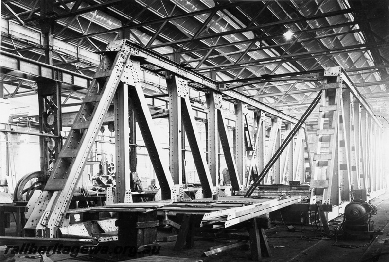 P04082
Steel girder bridge, Midland Workshops, for Mount Lawley subway, end and side view
