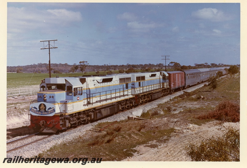 P04137
L class 265, with another L class diesel, double heading the 