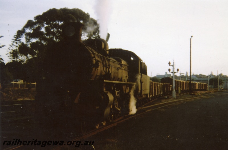 P04210
PMR class 726, on goods train number 861, Claremont Yard, ER line
