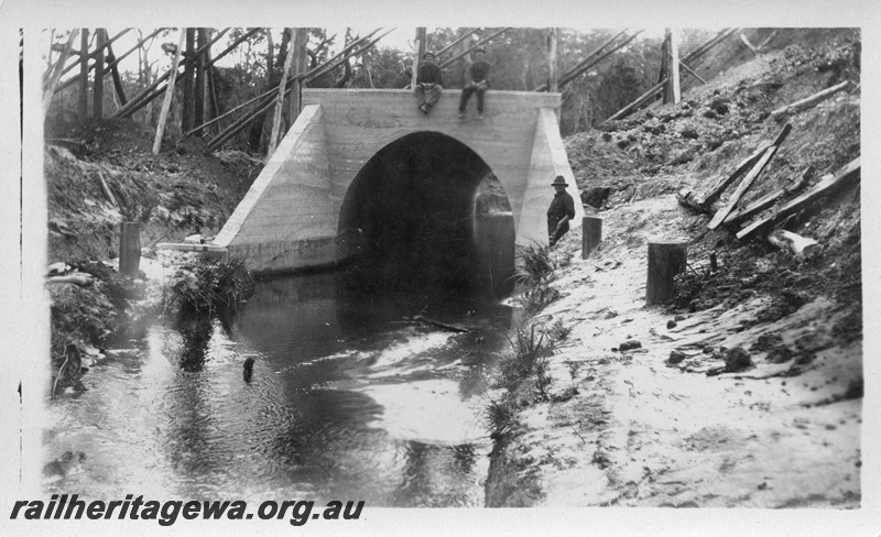 P04384
2 of 5, Culvert, construction of Denmark-Nornalup railway construction.
