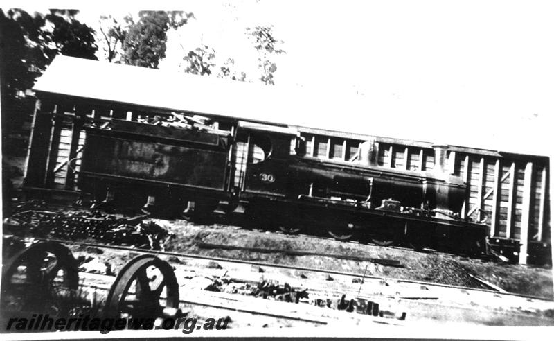 P04420
SSM loco No.30 at Holyoake Mill, ex WAGR JA class 30, side view. Same as P4436
