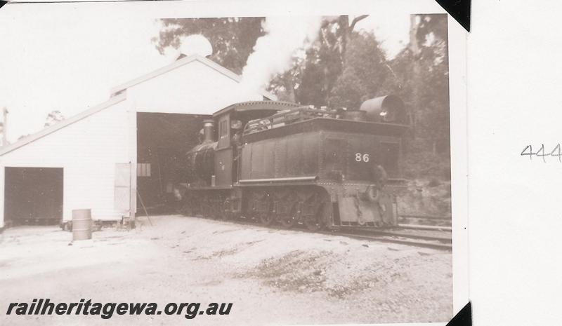 P04444
Bunnings loco YX 86 at the Donnelly Mill loco shed
