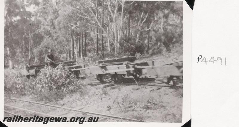 P04491
Whittaker's incline at North Dandalup, view shows the empty wagons ascending the incline.
