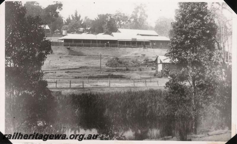 P04552
Murray Arms Hotel at Jarrahdale
