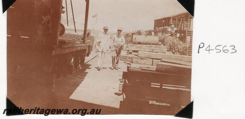 P04563
French Trade Mission visit to Jarrahdale in 1918
