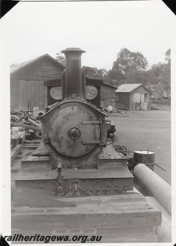 P04604
Millars loco No.72 at Yarloop, view of smoke box front.
