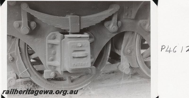 P04612
Millars loco No.72 at Yarloop, view of tender wheels and axlebox..
