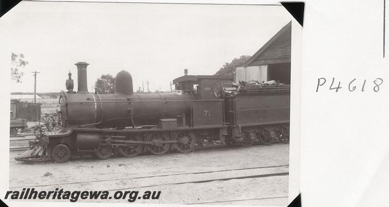 P04618
Millars loco No.71 at Yarloop, side view
