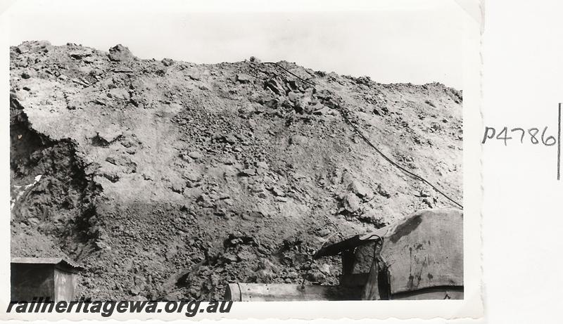 P04786
Clay pit, Maylands brickworks
