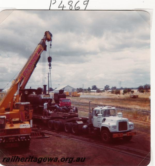 P04869
Millars loco No.71 arriving by truck at Pinjarra for restoration by the Hotham Valley Railway
