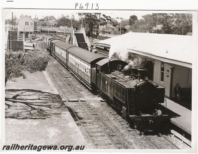 P04913
DM class 588. station, Claremont, Royal Show special
