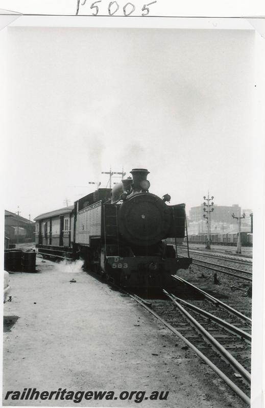 P05005
DM class 583, Perth Yards, shunting the carriage sidings
