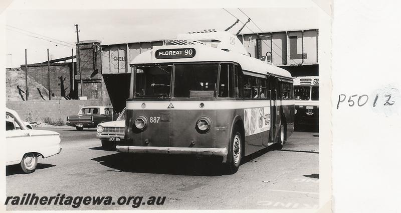 P05012
The last run of trolley buses in Perth, special tour by the WA Div of the ARHS, 
