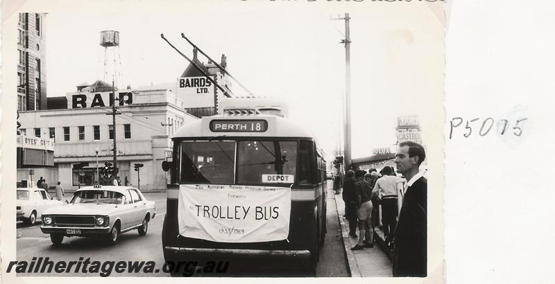 P05015
The last run of trolley buses in Perth, special tour by the WA Div of the ARHS
