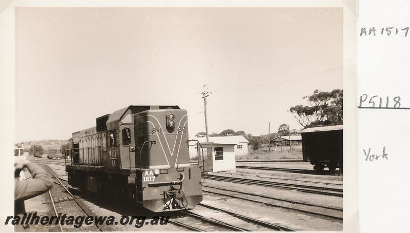 P05118
AA class 1517, wagon weighbridge, station yard, York, GSR line

