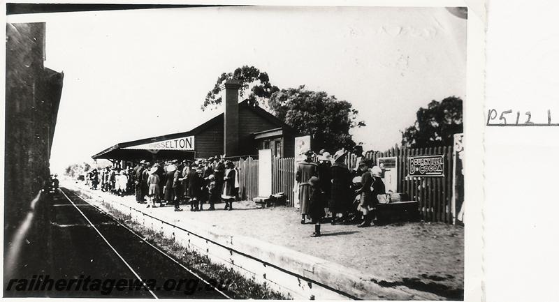 P05121
Station building, Busselton, BB line, large crowd on platform
