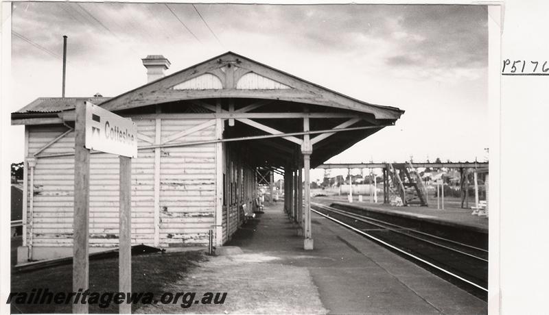 P05176
Station building, Cottesloe, end view
