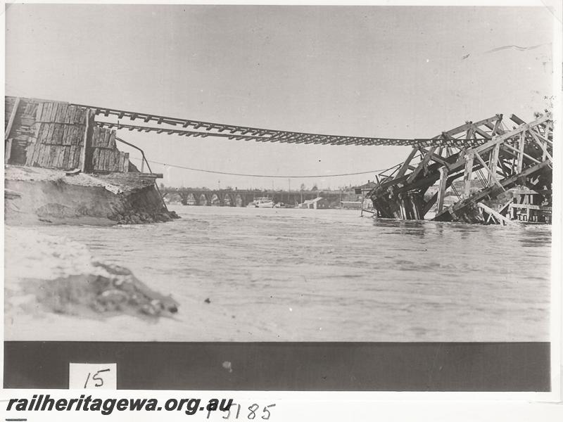 P05185
Collapse of the Fremantle railway bridge, side on view.
