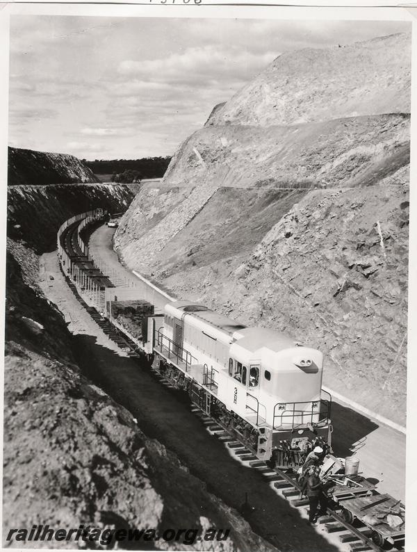 P05186
H class 3, construction train Windmill Hill Cutting, Avon Valley Line, Standard Gauge construction, same as P0556
