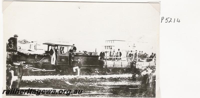 P05214
A class 3, Fremantle, the contractor taking guests to see the bridge over the Swan River at North Fremantle..
