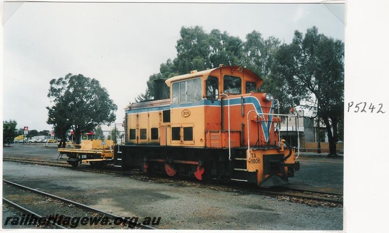 P05242
TA class 1806, NS class shunters float, Wagin yard, GSR line
