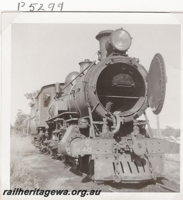 P05299
C class 440, front view with open smoke box
