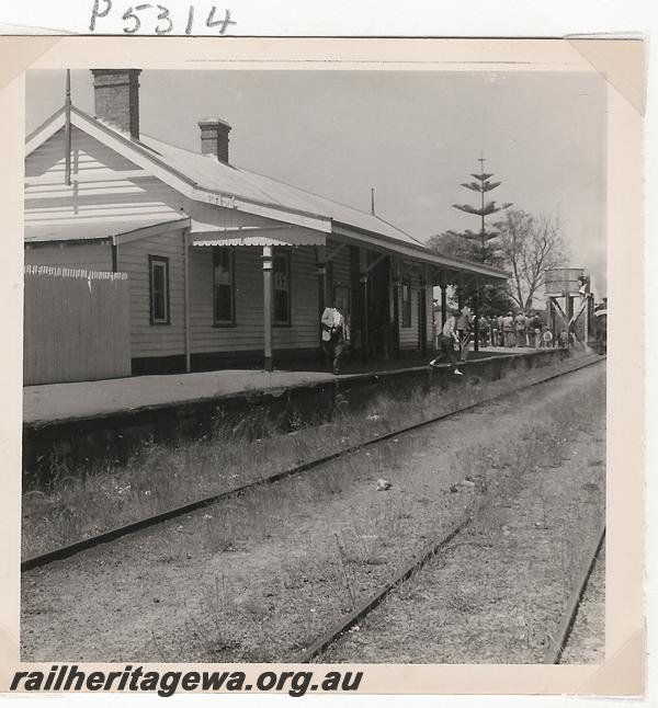 P05314
Station building, Muchea, MR line, from ARHS tour train
