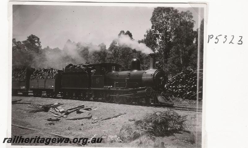 P05323
Millars loco No.62, Jarrahdale, timber train
