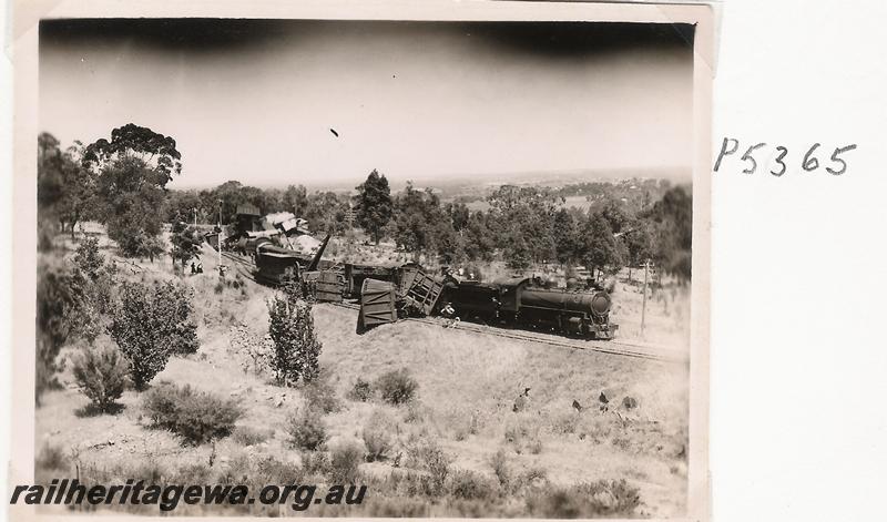 P05365
L class 251, Swan View, ER line, aftermath of No.97 goods derailed after running out of the Swan View tunnel
