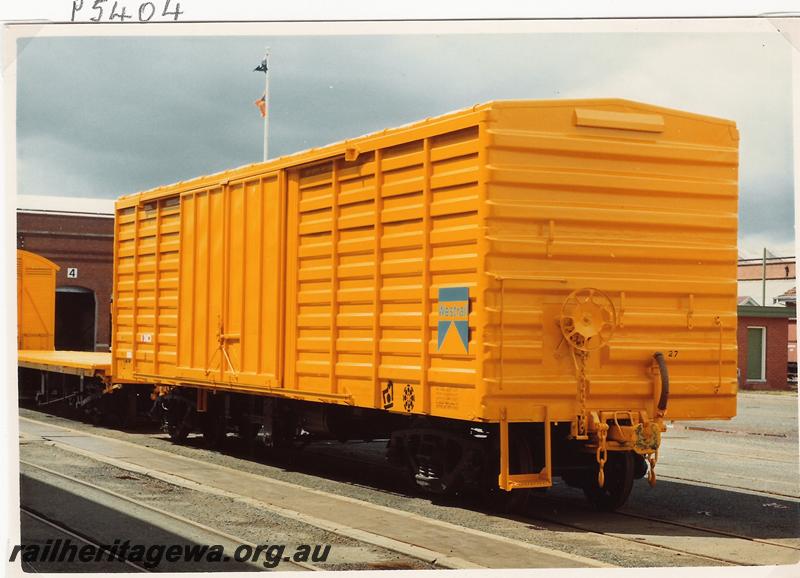 P05404
VH class bogie van, yellow livery with a small Westrail logo on the right hand end, Midland Workshops, side and end view, as new condition, same as P10001
