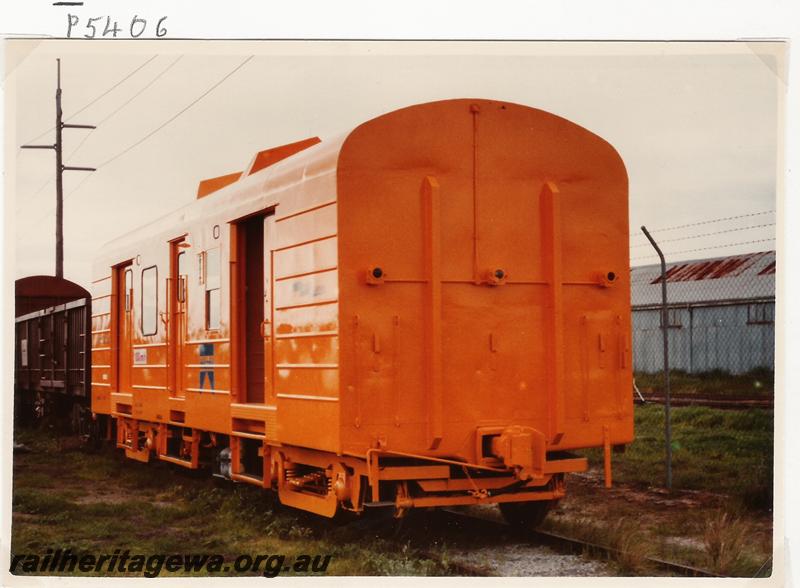 P05406
WBA class Standard Gauge brakevan, side and end view
