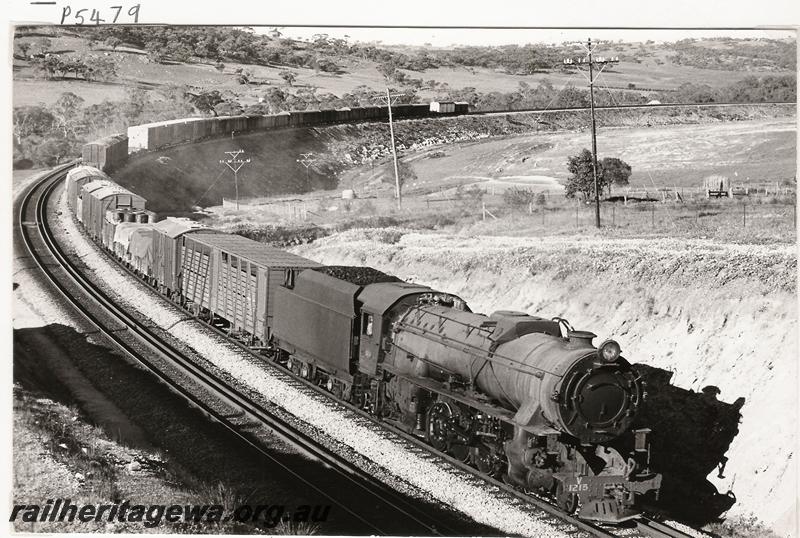 P05479
V class 1215, Avon Valley line, goods train heading towards Horseshoe Cutting
