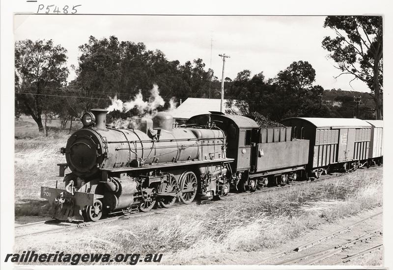 P05485
PM class 701, Williams, BN line, goods train
