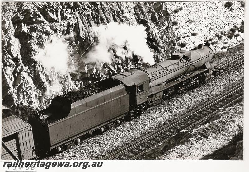 P05486
V class 1215, Windmill Cutting, Avon Valley Line, on goods train
